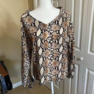 Rattlesnake print top large